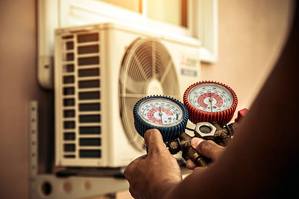 Professional Hvac technician working in Waco, NC